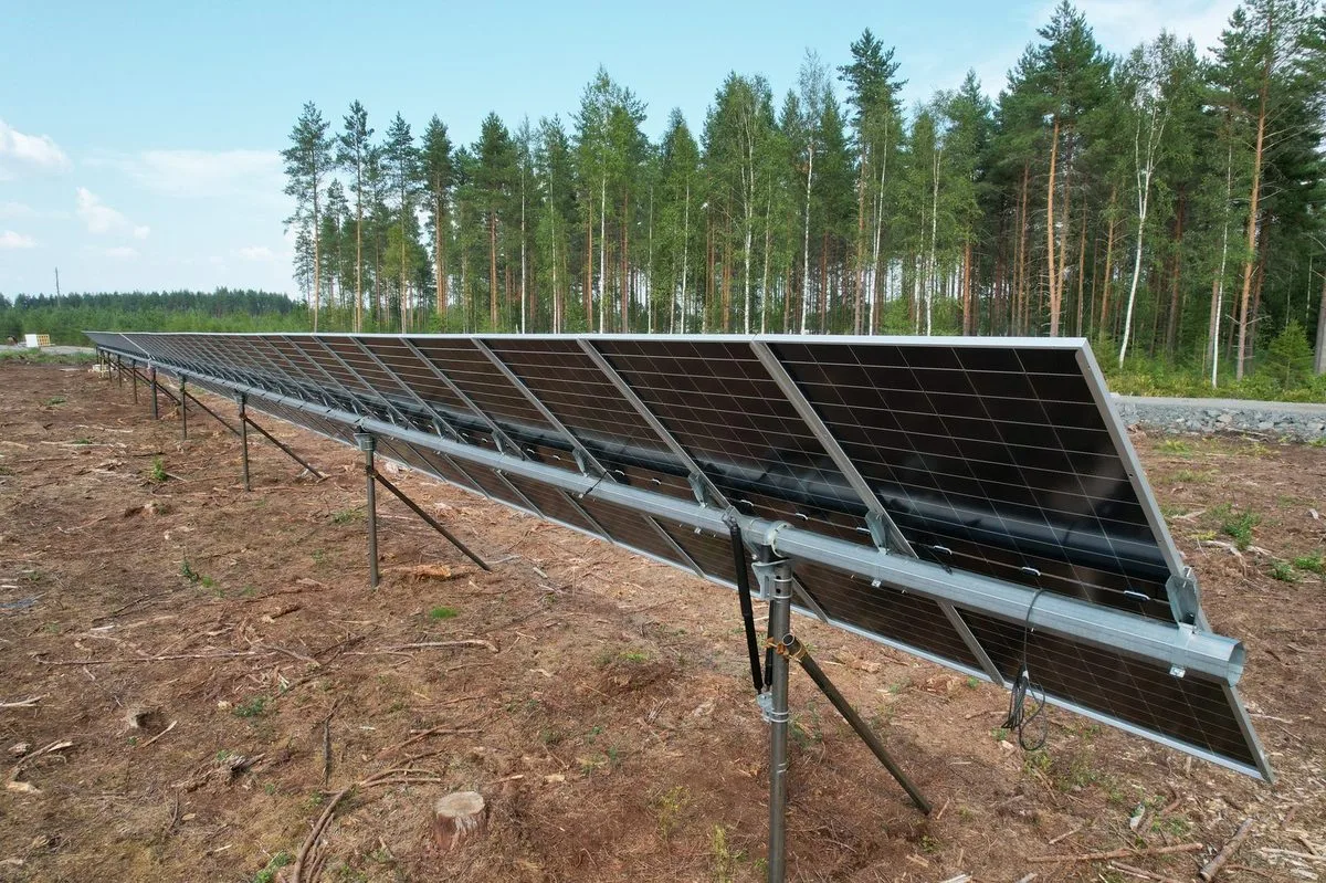 Instalación de cimentación para parque solar por Helicasol